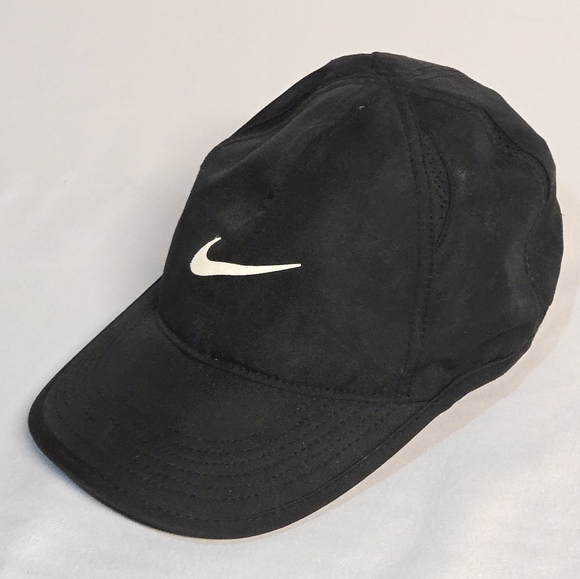 Nike Featherlight Dri-fit Hat Adjustable Black Cap Unisex Adult Lightweight - Picture 1 of 8